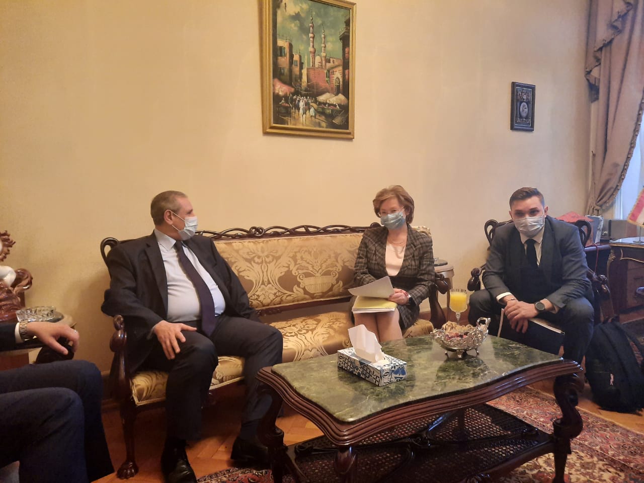 جانب من اللقاء مع السفير إيهاب نصر جانب من اللقاء مع السفير إيهاب نصر