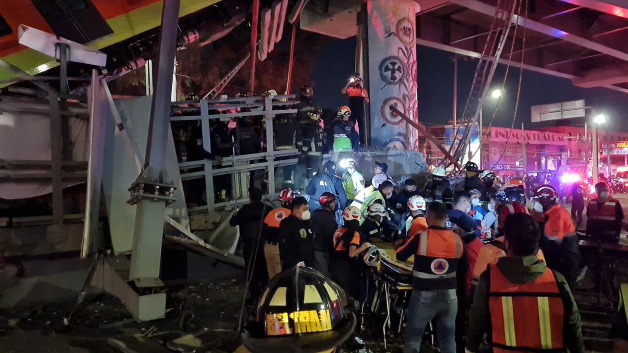 مكان حادث انهيار جسر مترو المكسيك