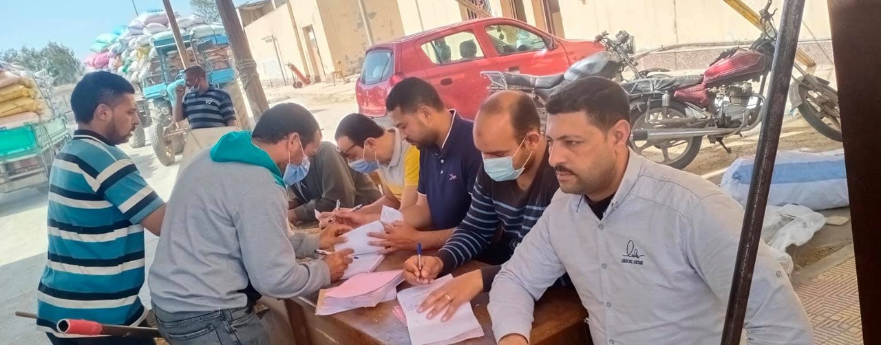 لجنة استلام القمح بصومعة كفر الشيخ لجنة استلام القمح بصومعة كفر الشيخ