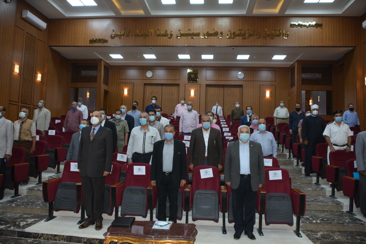 جلسة المجلس التنفيذى بمحافظة جنوب سيناء (2)