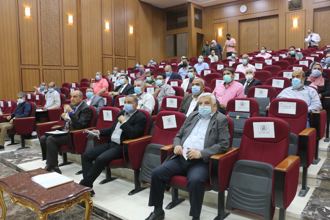 جلسة المجلس التنفيذى بمحافظة جنوب سيناء (5)