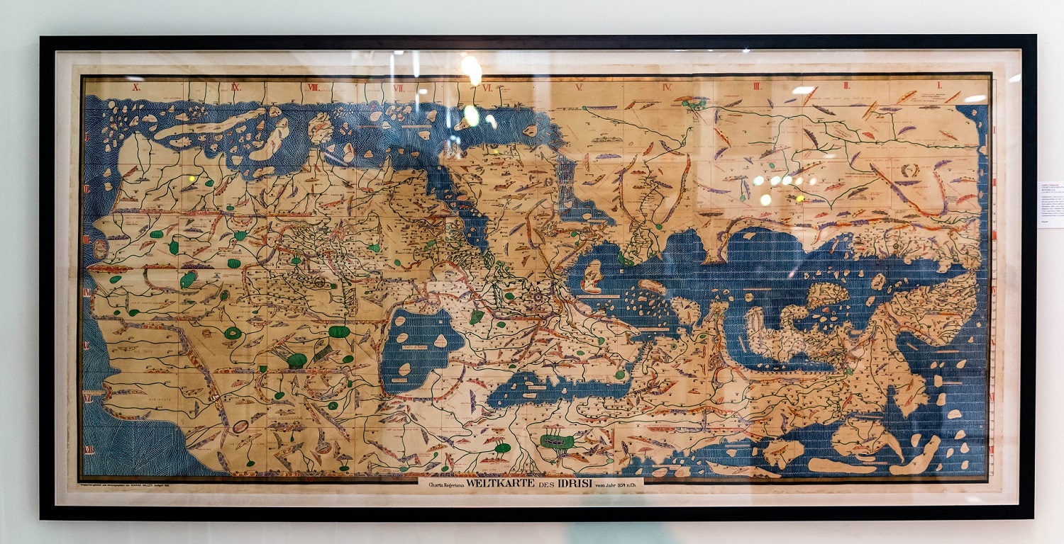 جانب من المخطوطات