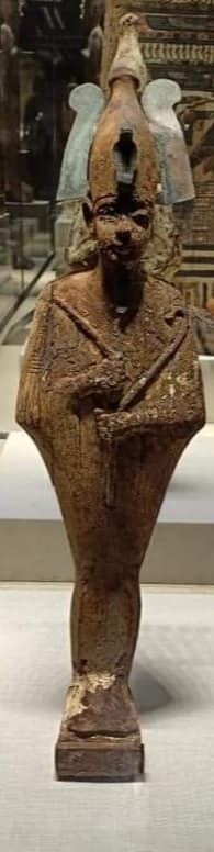 المعبود أوزير وهو إله العالم الآخر عند المصريين القدماء