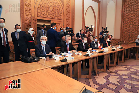 اجتماع ممثلى مصر وتركيا (3)