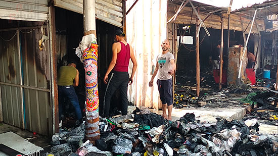 حريق سوق أحمد حلمى برمسيس  (3)