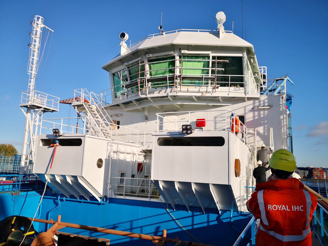 الكراكة حسين طنطاوي الأكبر في الشرق الأوسط (7)