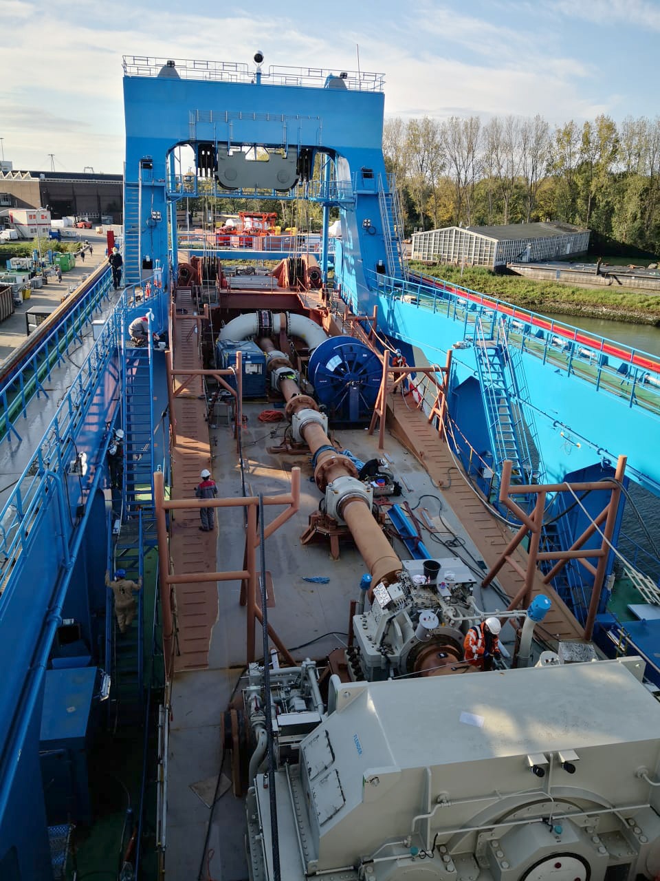 الكراكة حسين طنطاوي الأكبر في الشرق الأوسط (3)