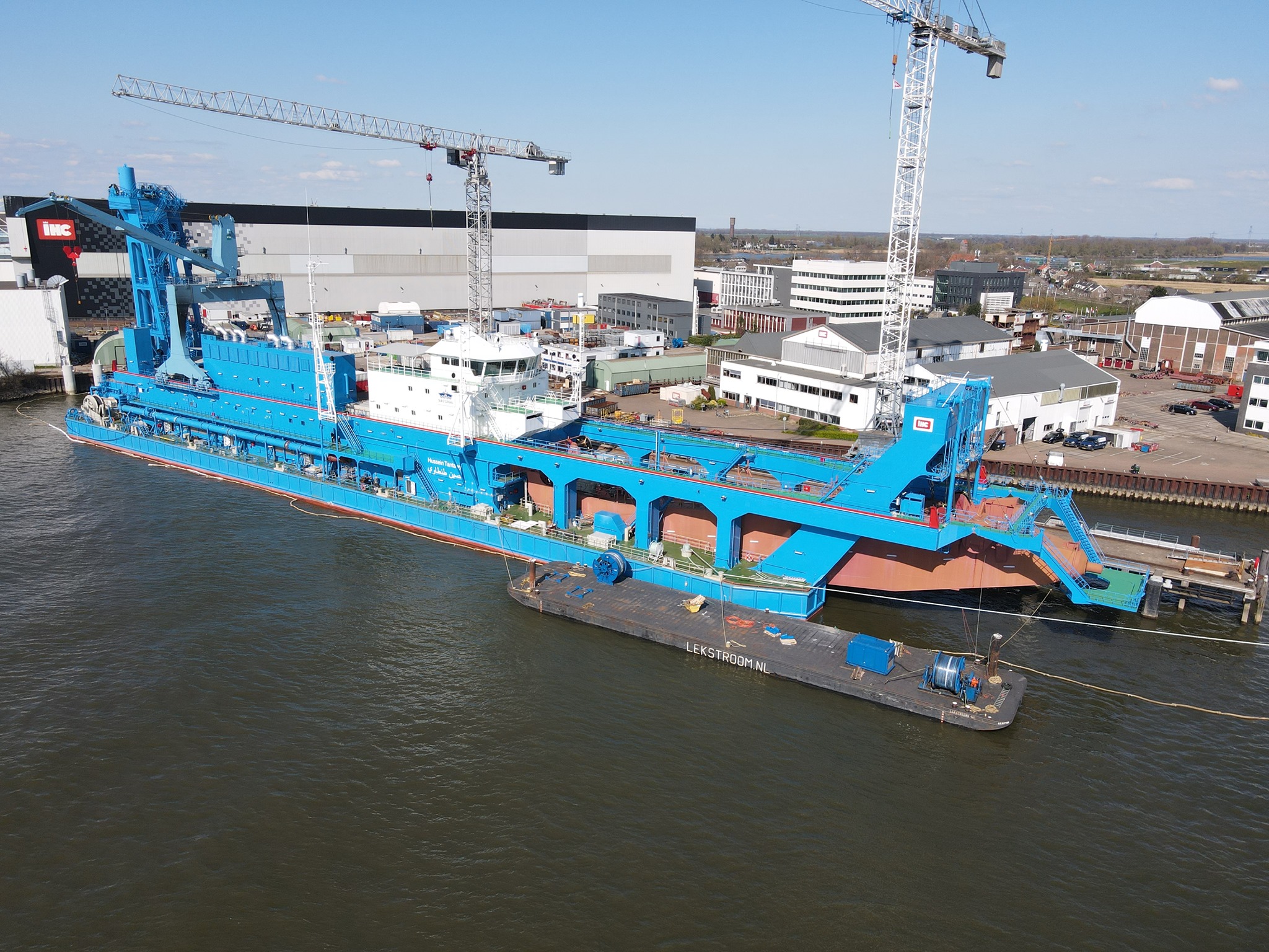 الكراكة حسين طنطاوي الأكبر في الشرق الأوسط (9)