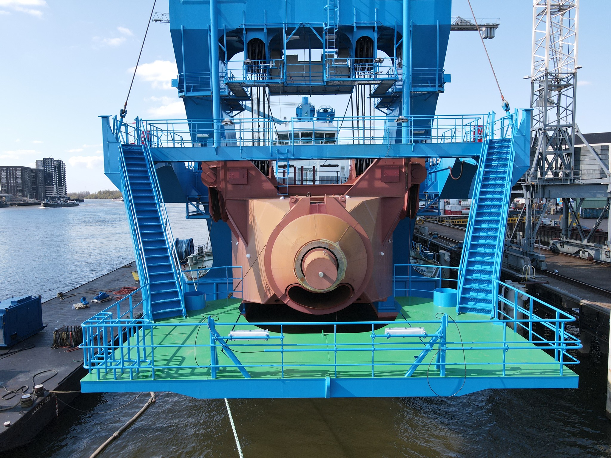 الكراكة حسين طنطاوي الأكبر في الشرق الأوسط (6)