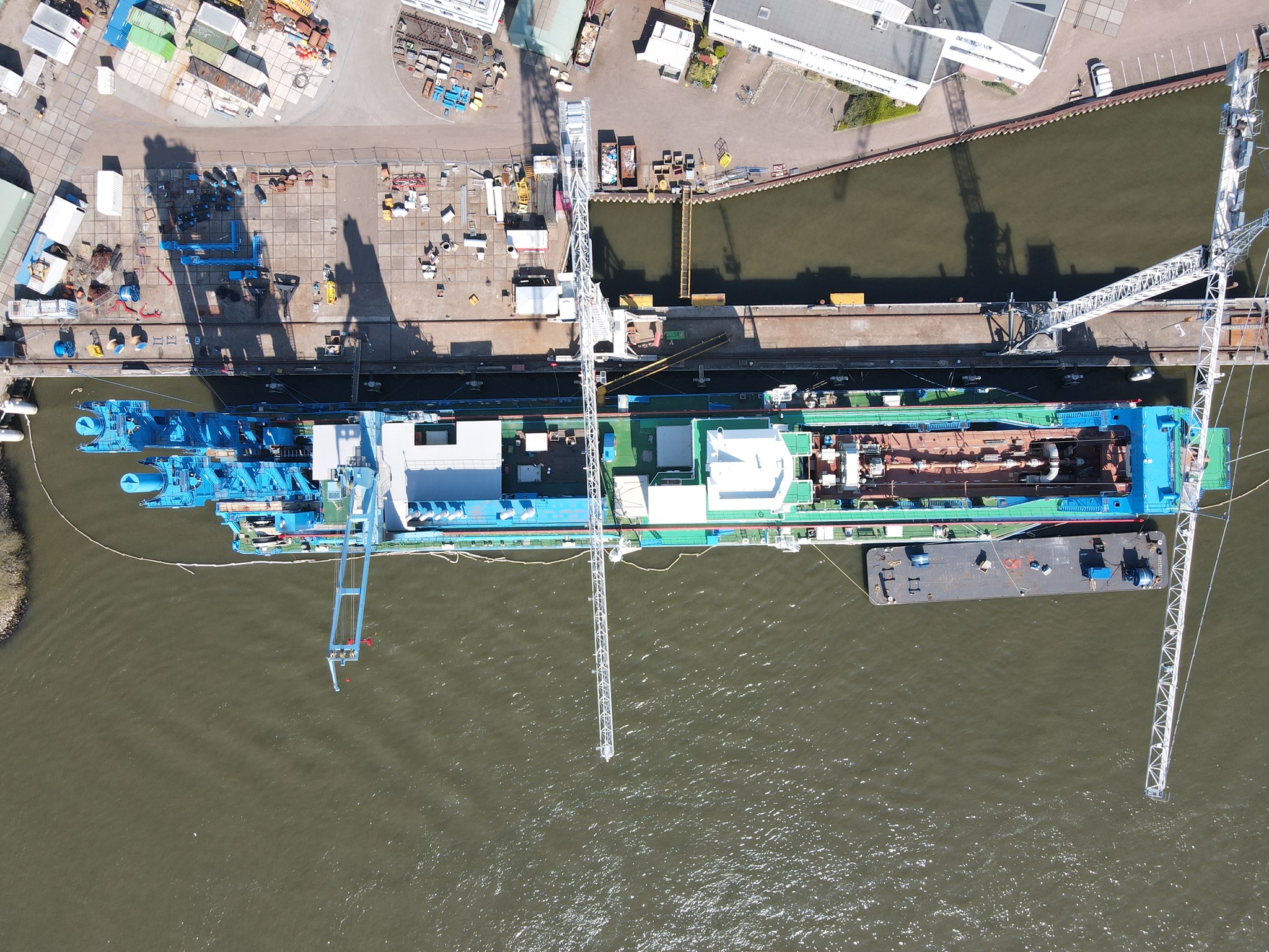 الكراكة حسين طنطاوي الأكبر في الشرق الأوسط (7)