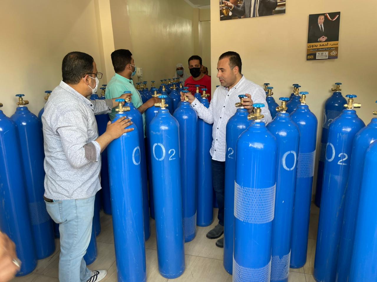 النائب أحمد بدوى يطلق مبادرة لتوفير أنابيب الأكسجين للمواطنين