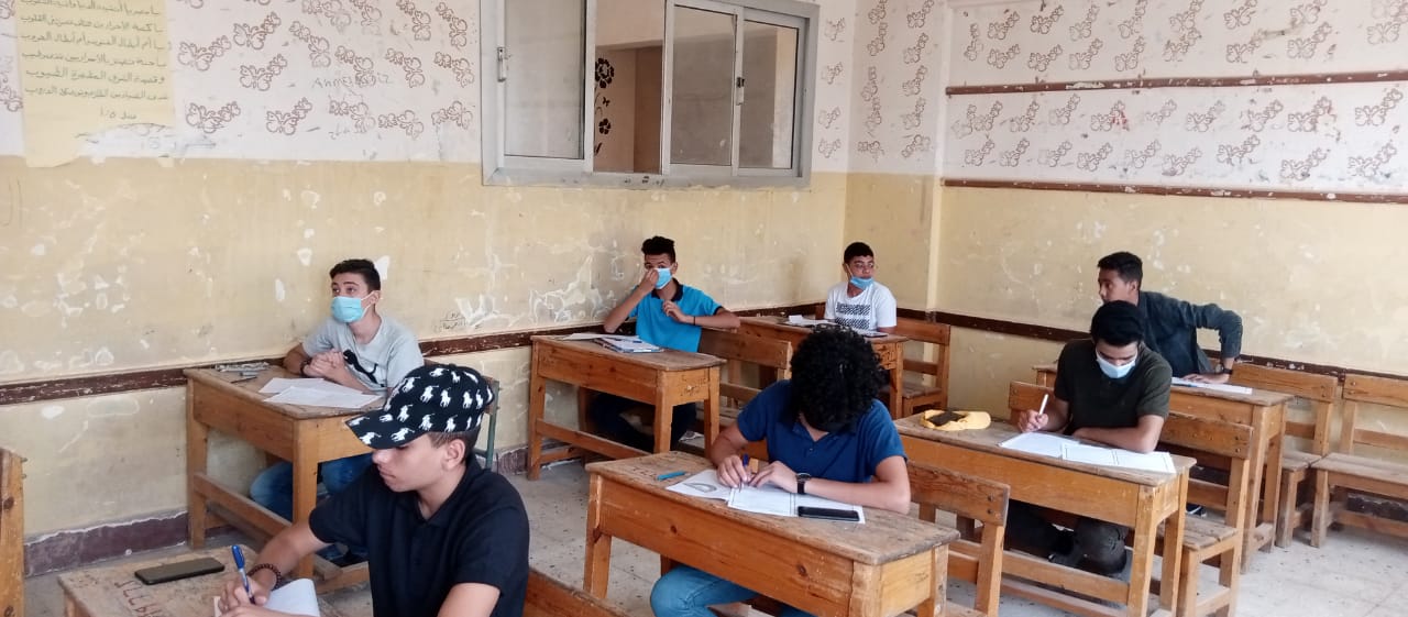 امتحانات الشهادة الإعدادية بالقاهرة