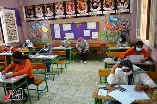 أداء-طالبات-بورسعيد-لامتحانات-الإعدادية