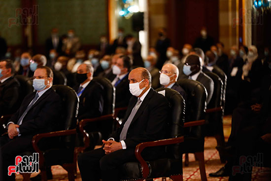 اجتماع القاهرة لرؤساء المحاكم والمجالس الدستورية والعليا الأفريقية (5)