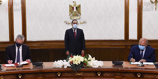 رئيس الوزراء يشهد توقيع عدد من اتفاقيات التعاون بين مصر وفرنسا (19)