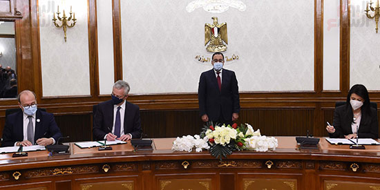 رئيس الوزراء يشهد توقيع عدد من اتفاقيات التعاون بين مصر وفرنسا (10)