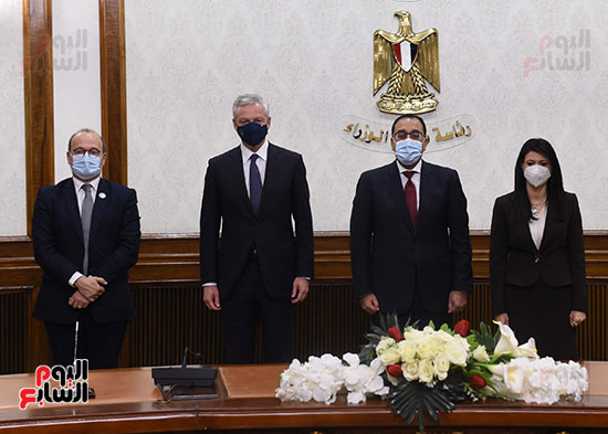 رئيس الوزراء يشهد توقيع عدد من اتفاقيات التعاون بين مصر وفرنسا (11)
