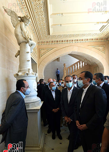 رئيس الوزراء يتفقد ترميم قصر السلطان حسين كامل (29)
