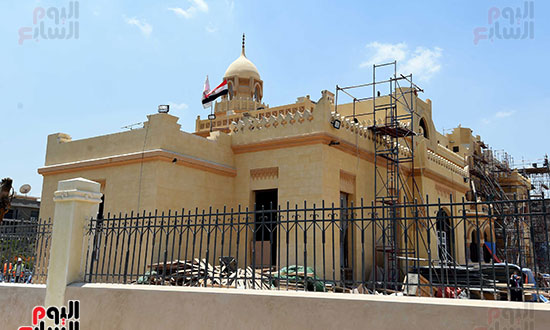 رئيس الوزراء يتفقد ترميم قصر السلطان حسين كامل (41)