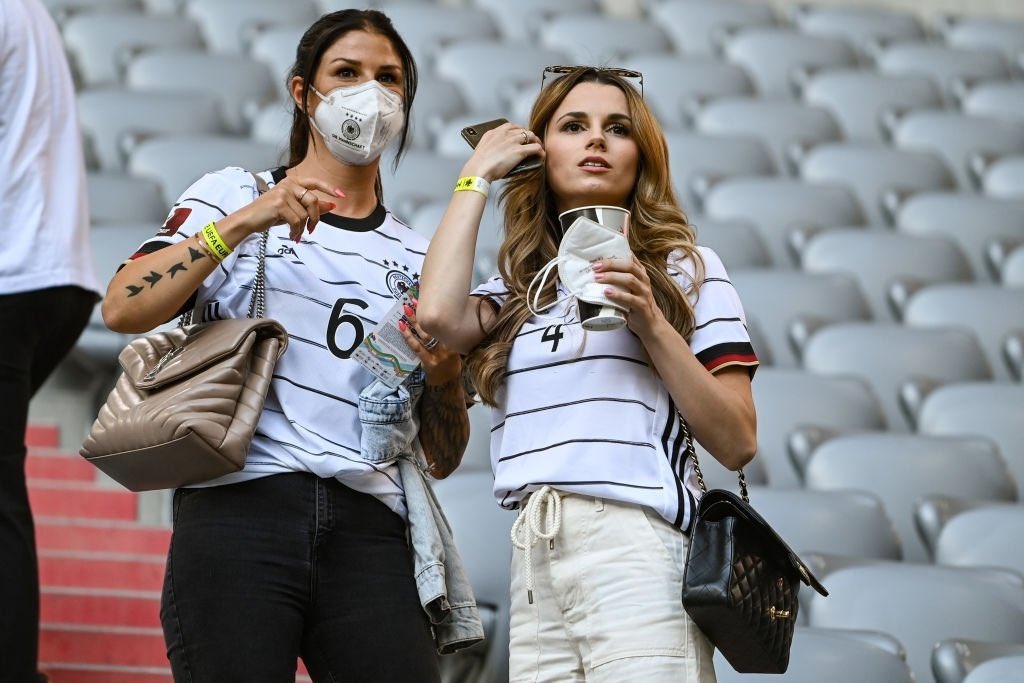 زوجات نجوم منتخب المانيا (3)