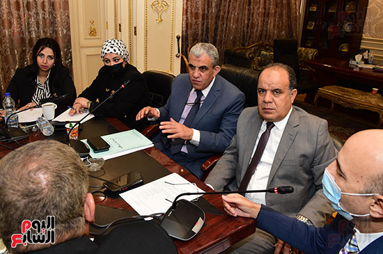 اجتماع القوى العاملة لمجلس النواب برئاسة النائب عادل عبد الفضيل  (2)