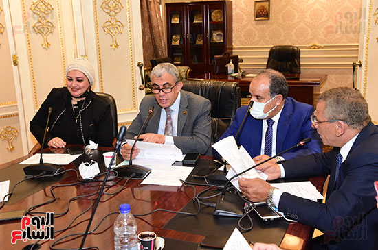 اجتماع القوى العاملة لمجلس النواب برئاسة النائب عادل عبد الفضيل  (10)