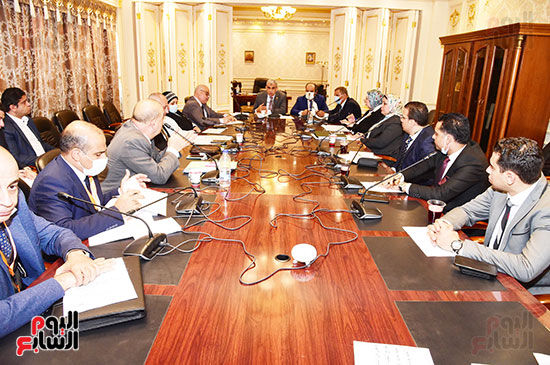اجتماع القوى العاملة لمجلس النواب برئاسة النائب عادل عبد الفضيل  (6)
