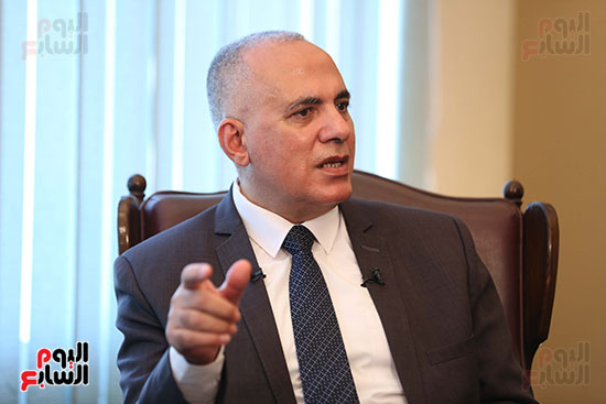 الدكتور محمد عبد العاطى وزير الموارد المائية والرى (10)