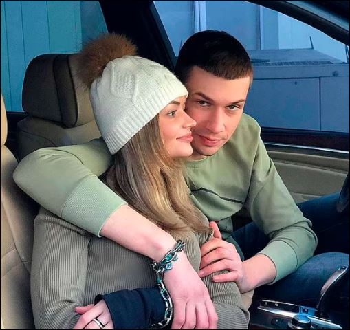 زوجان أوكرانيان يفكان قيودهما لاختبار قوة حبهم (3)