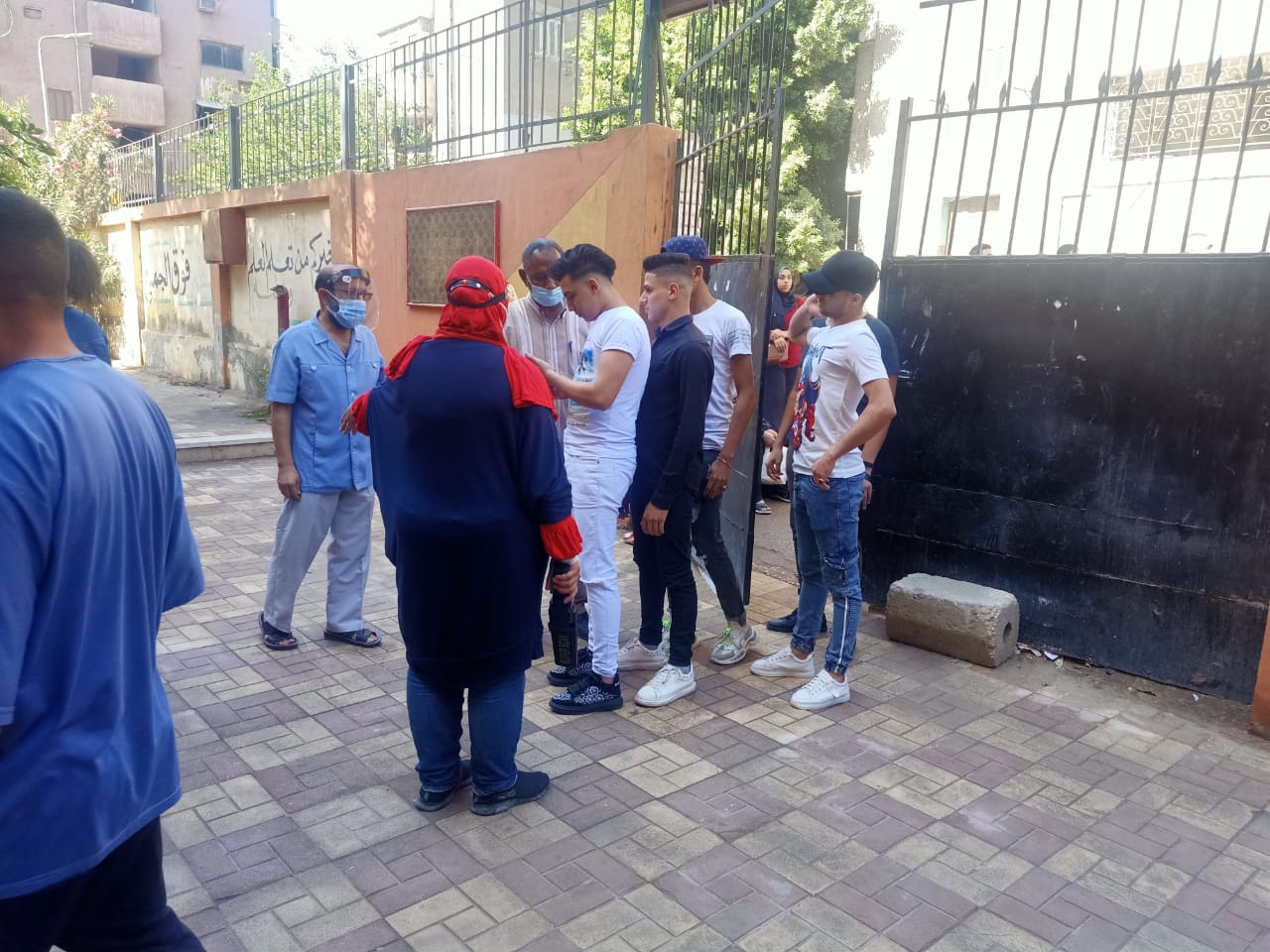 طلبة الدبلومات الفنية (2)