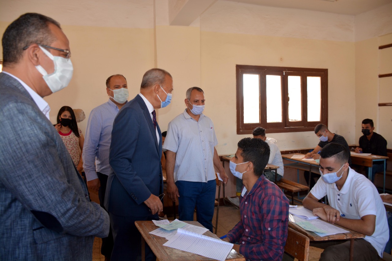 محافظ القليوبية ووكيل وزارة التربيه والتعليم يتفقدون لجان الامتحانات