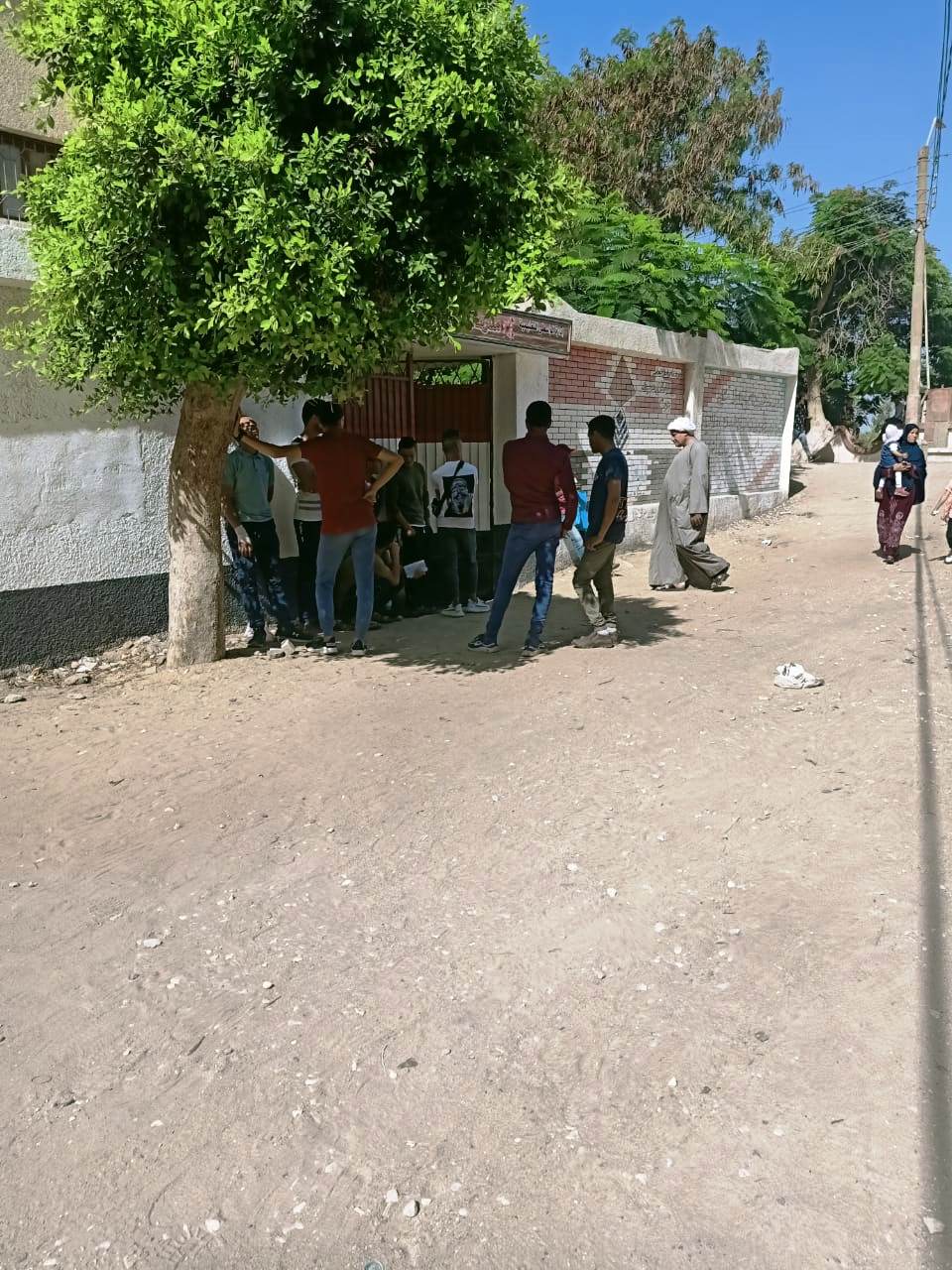 انطلاق امتحانات الدبلومات الفنية بالمحافظات.. اللجان توفر كمامات وكواشف انطلاق امتحانات الدبلومات الفنية بالمحافظات.. اللجان توفر كمامات وكواشف