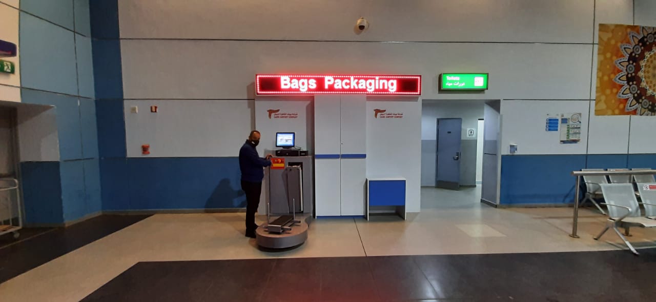 تفعيل خدمة تغليف حقائب المسافرين بمبنى 1و 2 بمطار القاهرة الشهر المقبل (3)