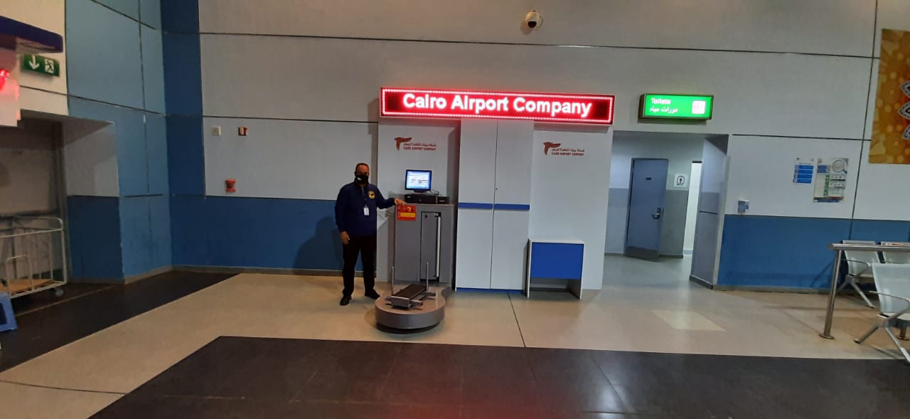 تفعيل خدمة تغليف حقائب المسافرين بمبنى 1و 2 بمطار القاهرة الشهر المقبل (1)