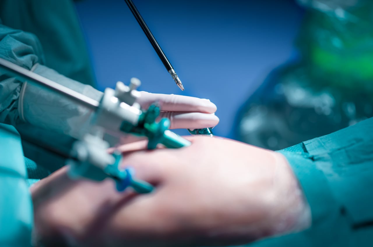 جامعة عين شمس تستعد لتطبيق الجراحة الروبوتية بمستشفياتها الجامعية (3)