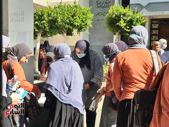 طلاب الثانوية الأزهرية  (1)