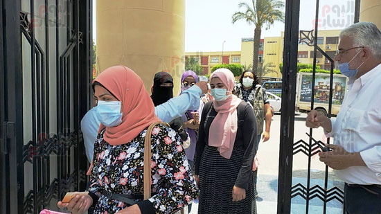 جامعة عين شمس ترفع حالة الطوارئ بامتحانات نهاية العام (7)