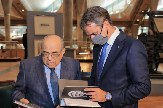 رئيس وزراء اليونان يزور مكتبة الإسكندرية (3)