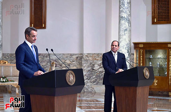 الرئيس السيسي يبحث مع رئيس وزراء اليونان (6)