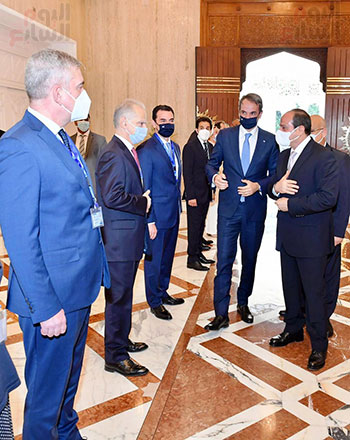 الرئيس السيسي يبحث مع رئيس وزراء اليونان (2)