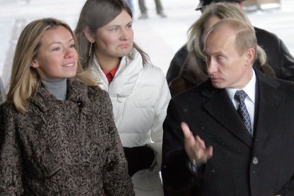 بوتين مع احدى ابنتيه