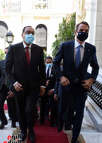 رئيسا وزراء مصر واليونان يترأسان جلسة مباحثات موسعة (2)