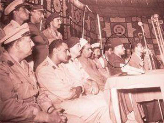 شعيشع والرئيس الراحل جمال عبد الناصر خلال الاحتفال بثورة يوليو