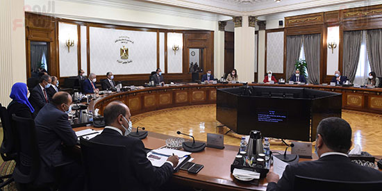 رئيس الوزراء يستعرض ترتيبات الإطلاق الرسمى للمشروع القومى لتطوير الريف المصرى (4)