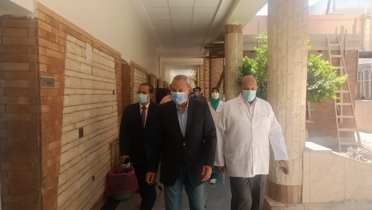 محافظ القليوبية يتفقد مستشفى حميات بنها