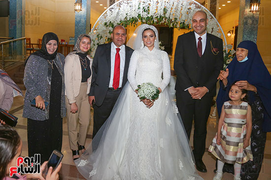 العروسان-حازم-حسين-وسهيلة-فوزي (16)