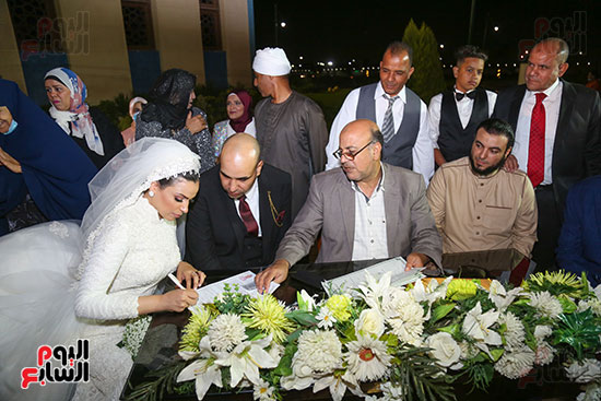 العروسان-حازم-حسين-وسهيلة-فوزي (35)