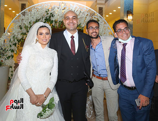 العروسان-حازم-حسين-وسهيلة-فوزي (9)