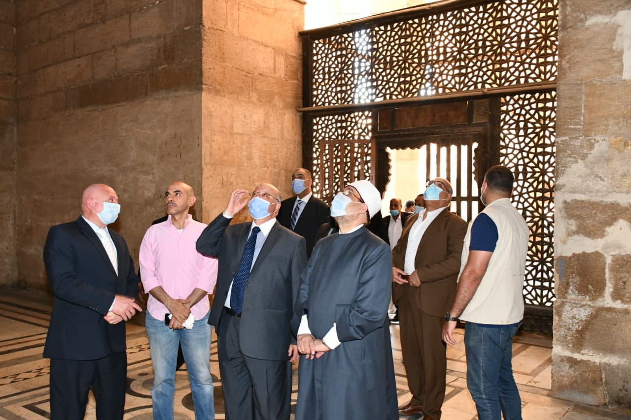وزير الأوقاف يتفقد مسجد السلطان فرج بن برقوق