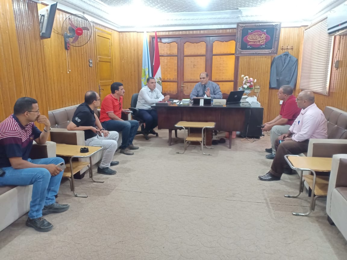 رئيس مدينة بيبلا يعقد اجتماعا مع رؤساء الوحدات القروية